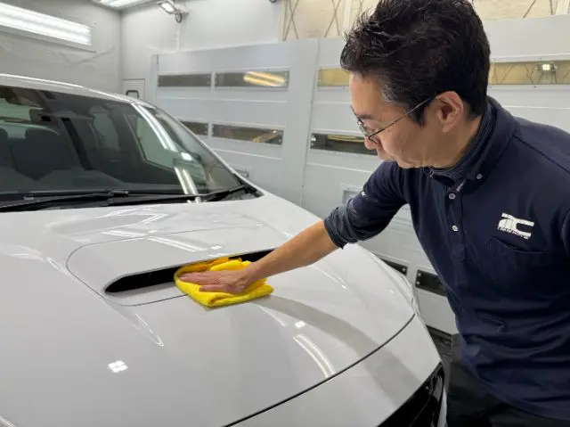 0007 - トータルカービューティIIC スバル WRX セラミックコーティング拭き上げの様子 船橋市