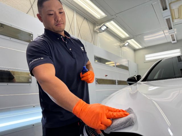 レクサス NX350 ガラスコーティング塗布中　銚子市