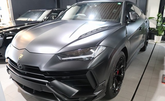 プロテクションフィルム施工は「お店選び」が特に重要であることを解説するイメージ