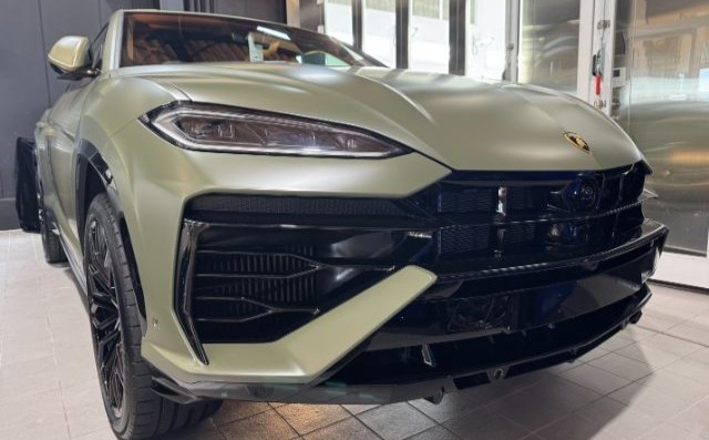 プロテクションフィルムの施工価格について解説するイメージ