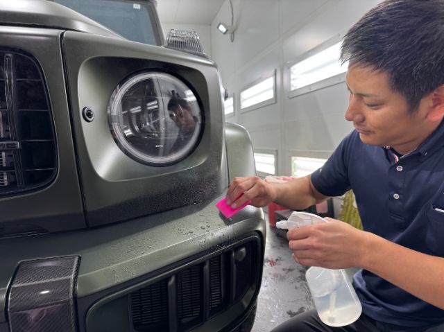 メルセデスベンツ AMG G63　プロテクションフィルム貼り付け中　市川市