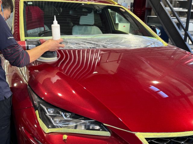 レクサスNX300　研磨の様子　千葉