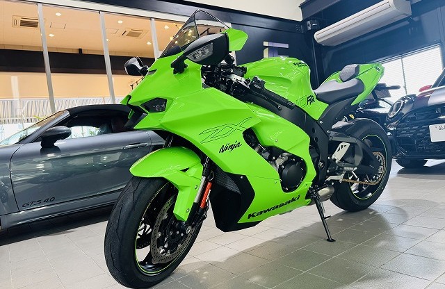kawasakiのバイクのコーティング施工完成写真