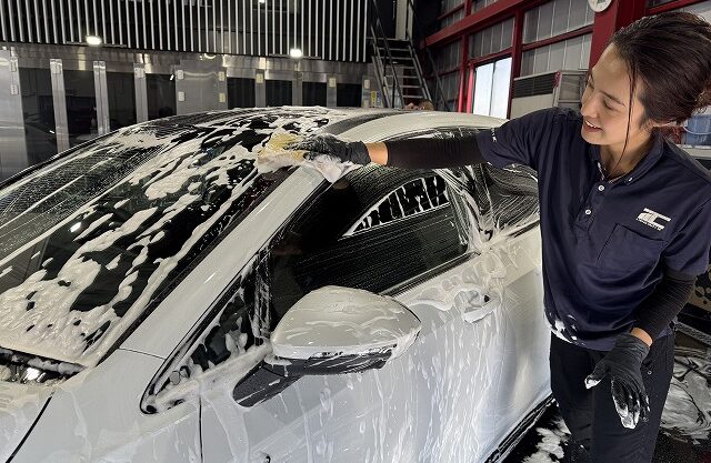 フォルクスワーゲン　ゴルフ　洗車の様子