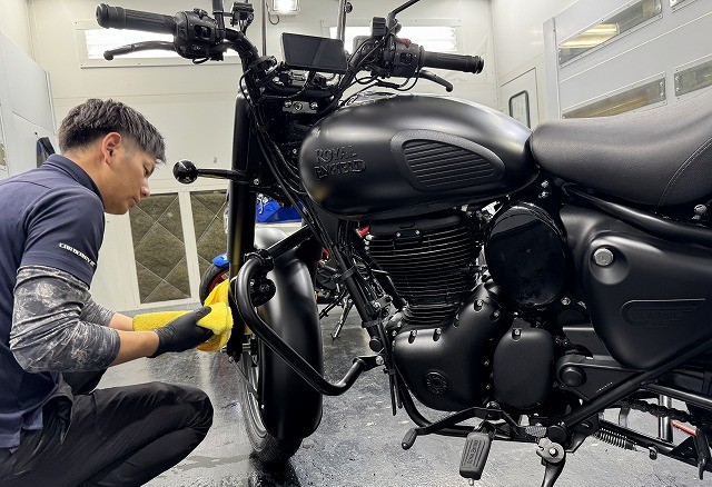 ロイヤルエンフィールド・クラシックにセラミックコーティング・System Xを施工