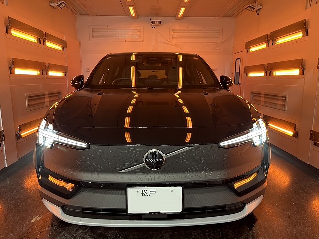 ボルボ EX30 クロスカントリー　遠赤外線乾燥熱乾燥中　台東区