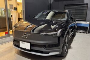 ボルボEX30　クロスカントリー　セラミックコーティング施工後　完成写真　市川市