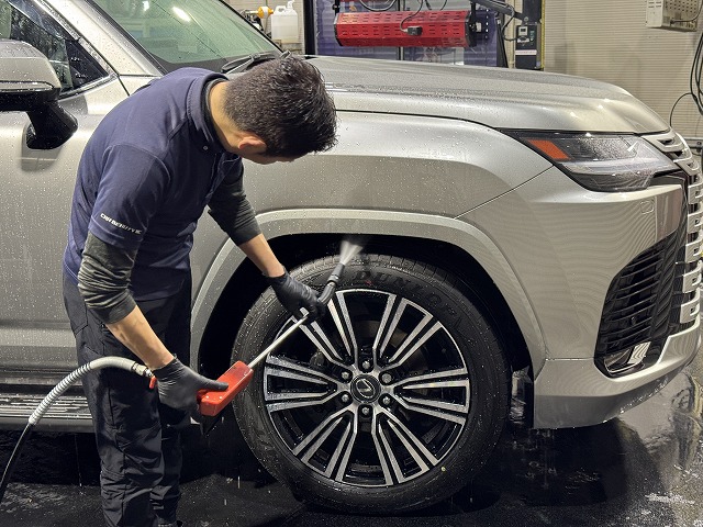 001 5 - トータルカービューティIIC レクサスLX 市川市 洗車の様子