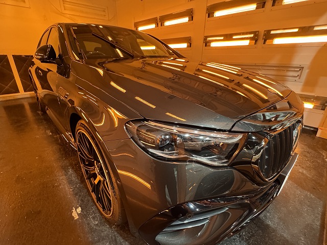 メルセデスベンツ E53AMG　横浜市　遠赤外線熱乾燥中