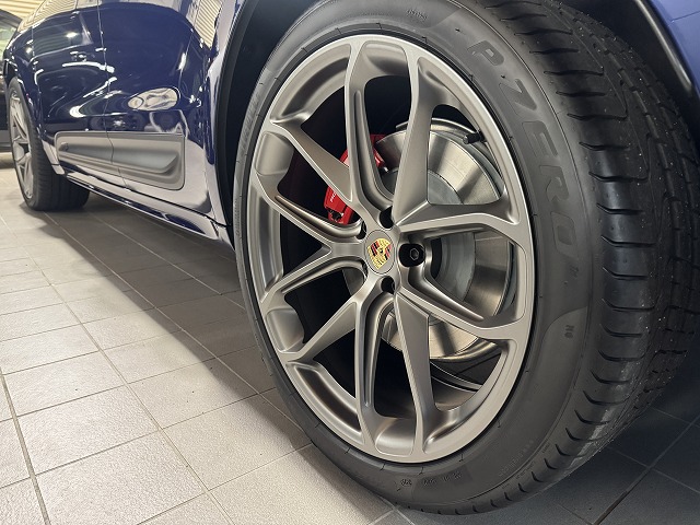 ポルシェ マカンGTS 世田谷区　セラミックコーティング施工後　完成写真