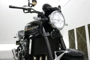 神奈川県藤沢よりご来店のKawasaki,Z900RSにセラミックコーティング