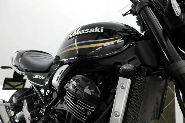 神奈川県藤沢よりご来店のKawasaki,Z900RSにセラミックコーティング