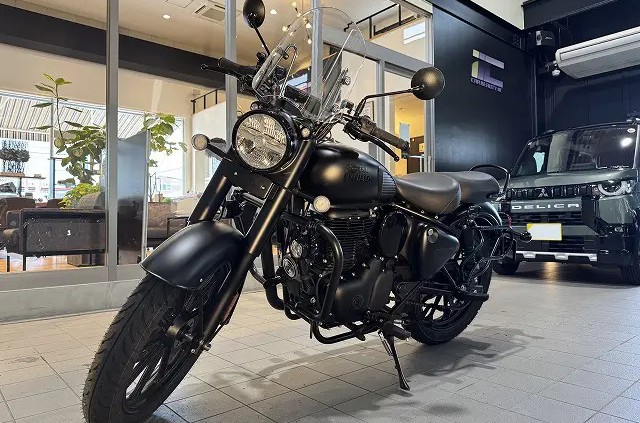 ロイヤルエンフィールド・クラシックにセラミックコーティングを施工