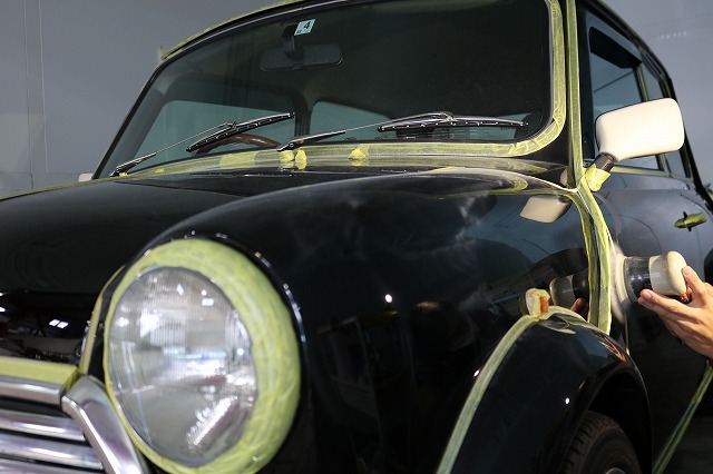 輝きのセラミックコーティングをローバーミニに施工致します