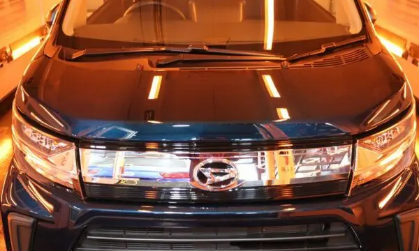 ダイハツ・ムーヴにセラミックコーティングを施工