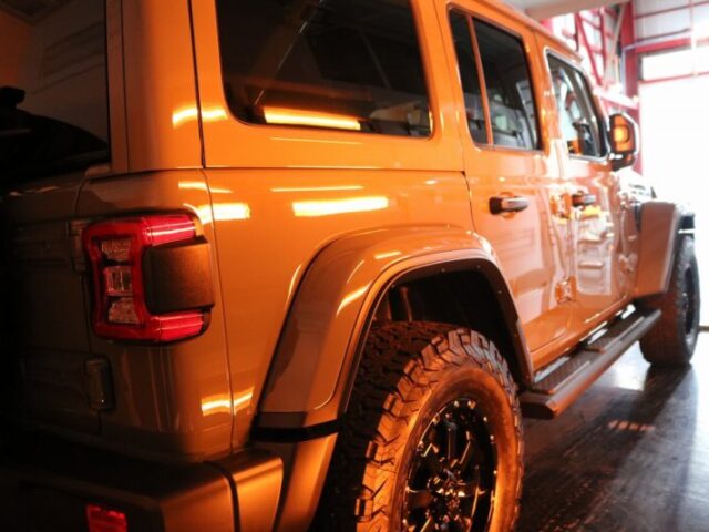 Jeepラングラー クォーツガラスコーティング 遠赤ブース