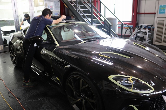 アストンマーチンＤＢＳ カーコーティング 研磨