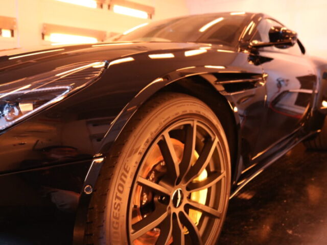 アストンマーティン コーティング 遠赤ブース - トータルカービューティIIC アストンマーティン コーティング 遠赤ブース