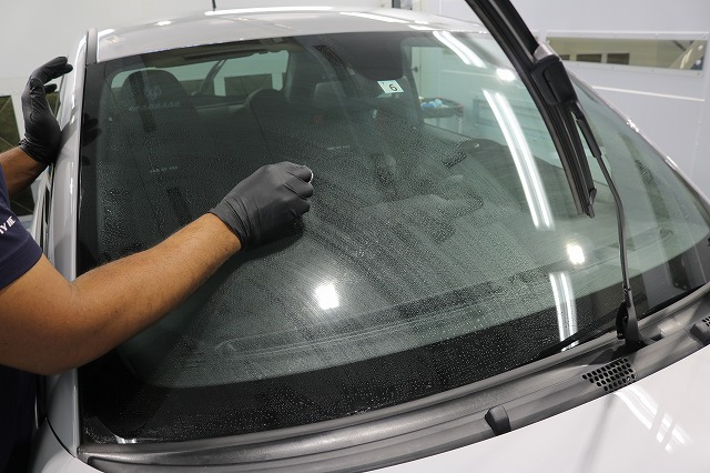 アバルト695エッセエッセ セラミックコーティング イオンデポジット除去 - トータルカービューティIIC アバルト695エッセエッセ セラミックコーティング イオンデポジット除去