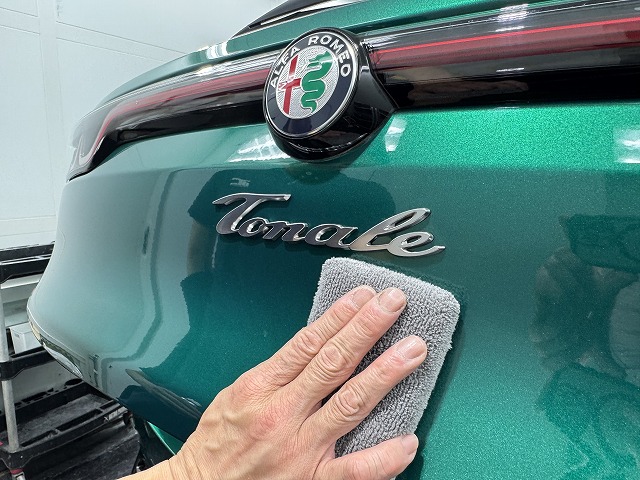 アルファロメオ トナーレ カーコーティング 施工中