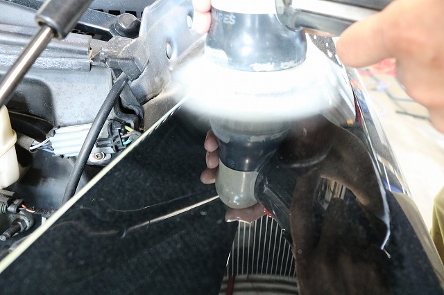 アルファロメオ８Cにカーコーティングセラミックプロ9H施工 研磨