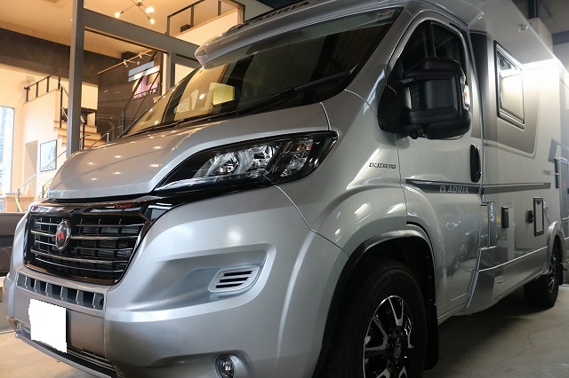 キャンピングカー フィアットデュカト アドリア ガラスコーティング 施工完了1