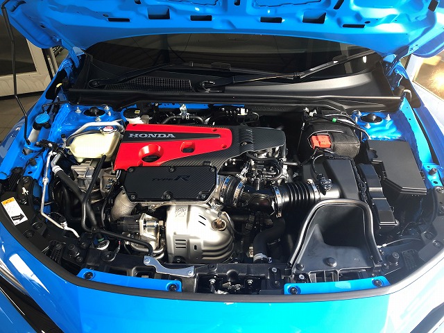 ホンダ シビックタイプR ガラスコーティング エンジンルーム 施工完了1