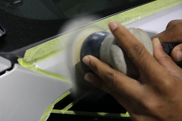 ボルボV60CC カーコーティング 施工中1