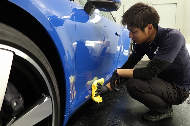 ポルシェ911 カーコーティング施工中