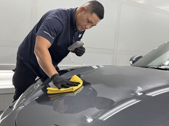 ポルシェボクスターにカーコーティング 施工中