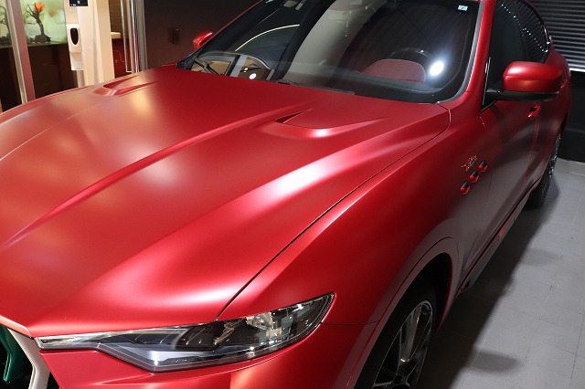 マセラティ レヴァンテ ボンネットにプロテクションフィルム 施工完了1 - トータルカービューティIIC マセラティ レヴァンテ ボンネットにプロテクションフィルム 施工完了