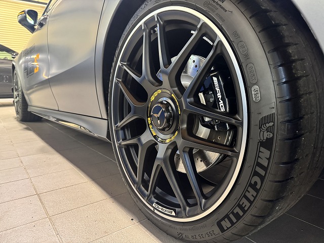 メルセデスベンツCLA45　新宿区　マット専用セラミックカーコーティング施工後　完成写真