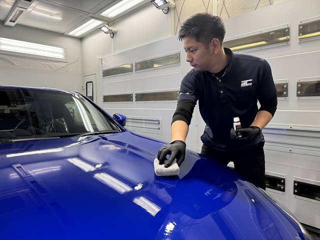 日産 フェアレディZ　品川区　セラミックコーティング塗布の様子