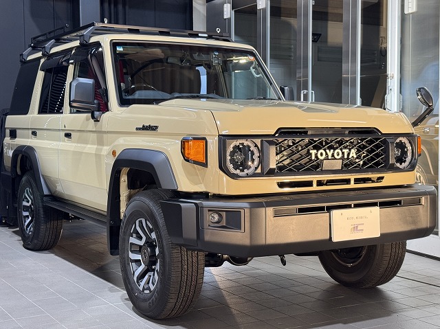 トヨタ ランドクルーザー70　市川市　セラミックコーティング施工後　完成写真