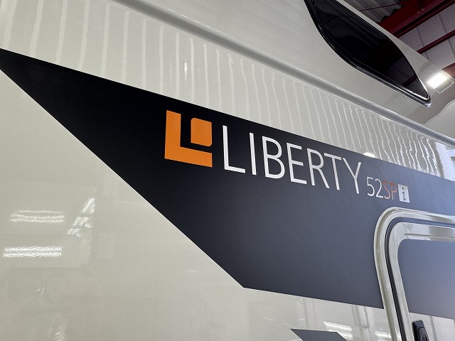 013 - トータルカービューティIIC キャンピングカー ANEXリバティ52SP カムロード 川崎市 コーティング施工後 完成写真