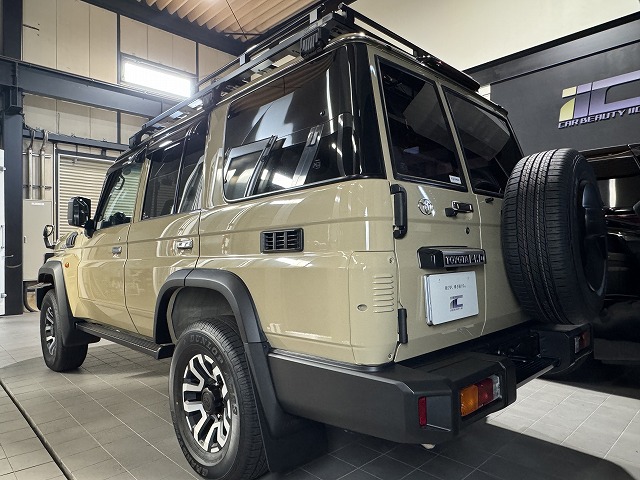 トヨタ ランドクルーザー70　市川市　セラミックコーティング施工後　完成写真