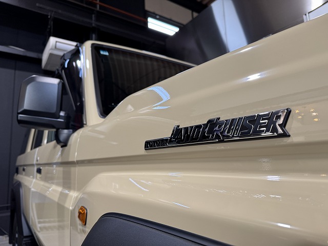 トヨタ ランドクルーザー70　市川市　セラミックコーティング施工後　完成写真