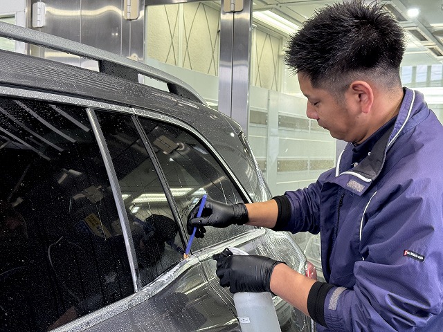 068 - トータルカービューティIIC メルセデスベンツ GLB 市川市 洗車の様子