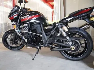 千葉市よりご来店のＣＢ４００スーパーフォアにバイクコーティング