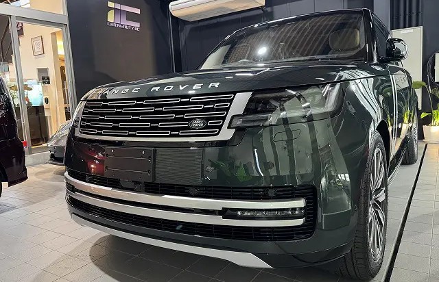 ランドローバー・レンジローバーにプロテクションフィルムを施工