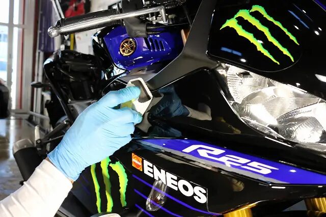 新車YAMAHA YZF R-25に高耐久バイクコーティング施工