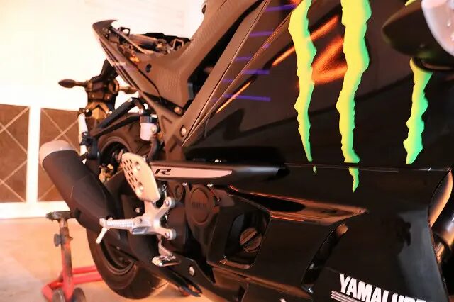 YAMAHA YZF R-25　バイクコーティング