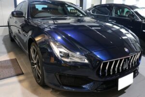 マセラティクアトロポルテにコーティング市場No.1の被膜の厚いカーコーティング施工　東京都より