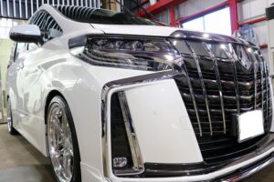 東京都足立区のトヨタアルファードに親水性ガラスコーティングを施工させて頂きました！