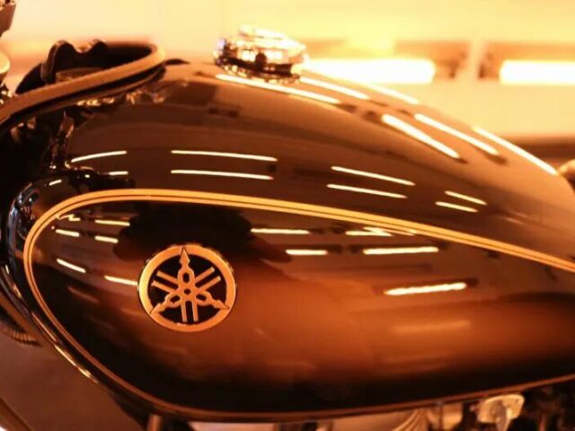 YAMAHA SRにバイクコーティング