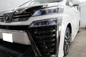 東京都北区からお越しの新車トヨタヴェルファイアに親水性のカーコーティング『クォーツガラスコート』を施工させていただきました。