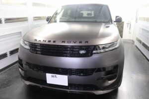 マット塗装のレンジローバーにカーコーティングの施工。東京都北区よりお越しのお車に【SystemX Max MF】