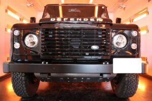 ランドローバー ディフェンダーにこだわりの仕上がりで磨き上げたカーコーティング施工　千葉県より