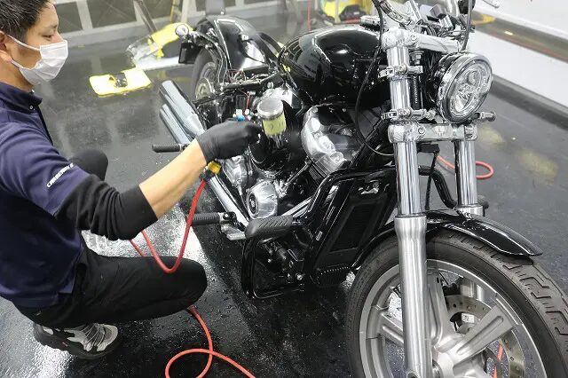 千葉県佐倉市よりお越しのO様のハーレーダビッドソンに【４層セラミックコーティング】