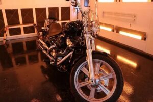 千葉県佐倉市よりお越しのO様のハーレーダビッドソンに【４層セラミックコーティング】